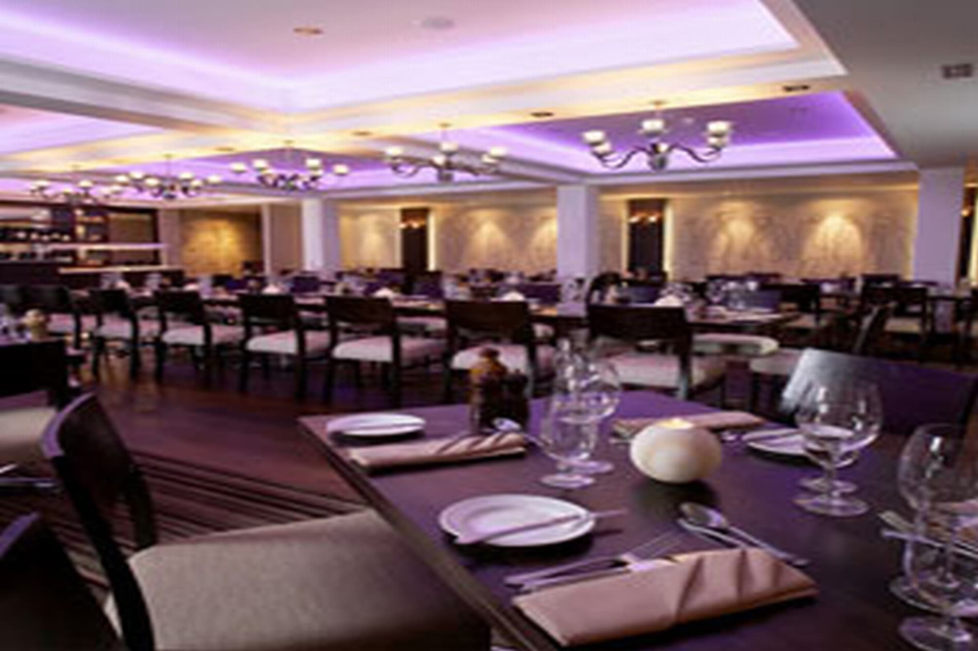 Lancaster House Hotel, Restaurant