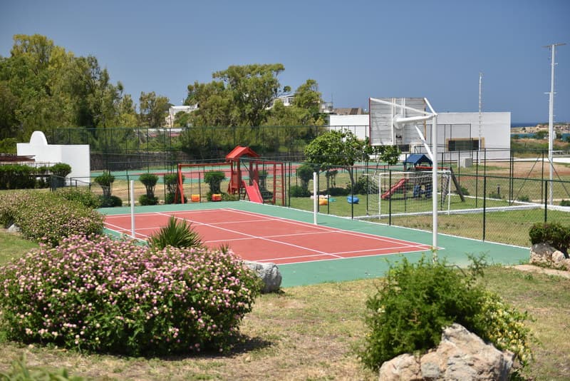 Jasmine Court Hotel & Casino, Sports and Entertainment