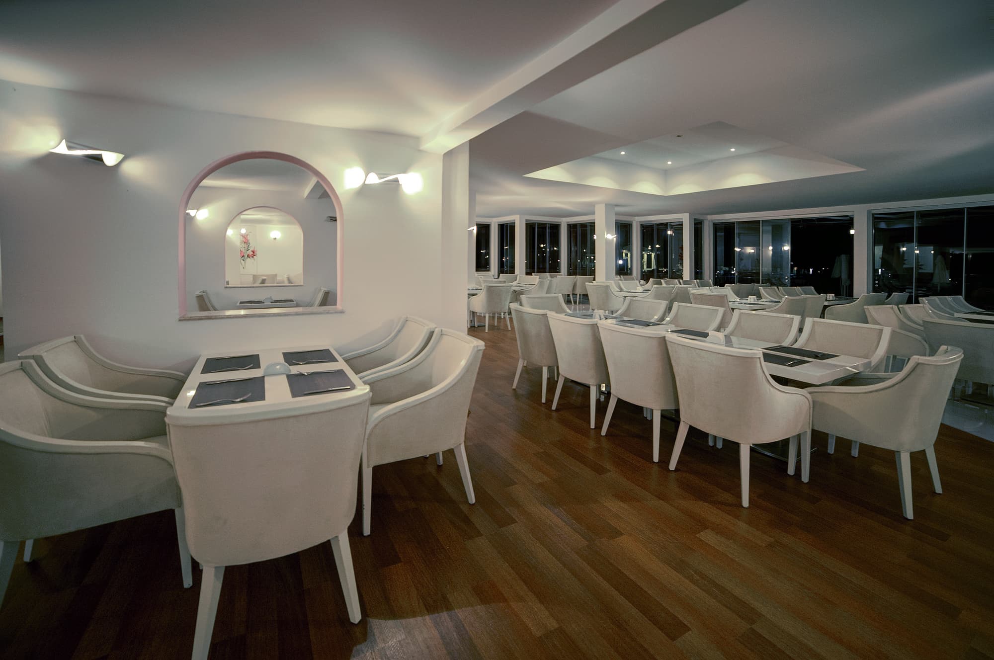 Jasmine Court Hotel & Casino, Restaurant