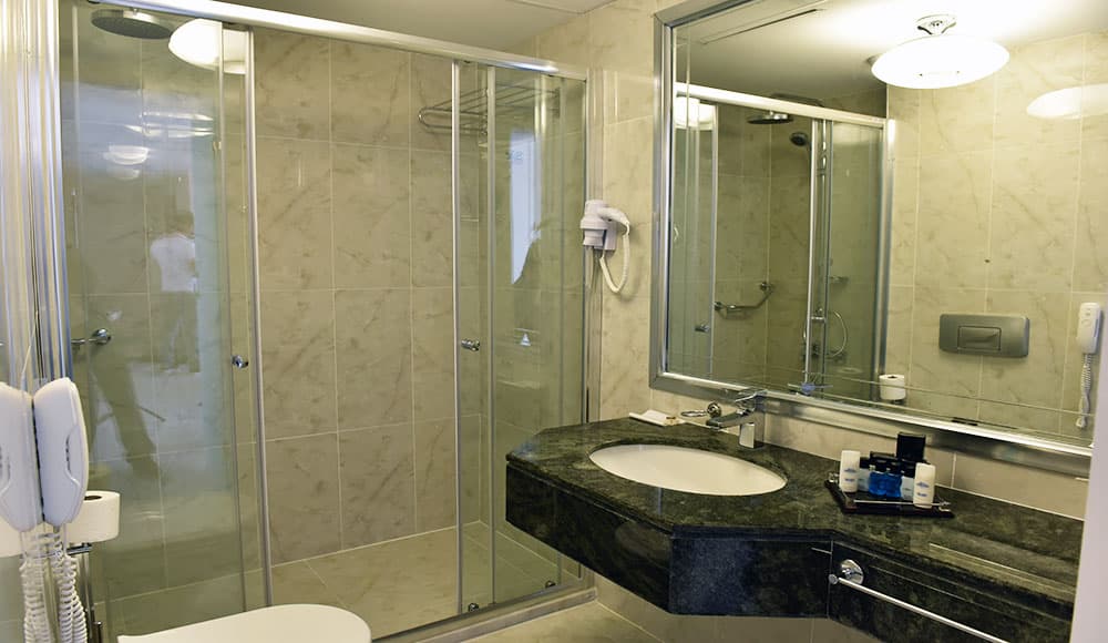 Jasmine Court Hotel & Casino, Room