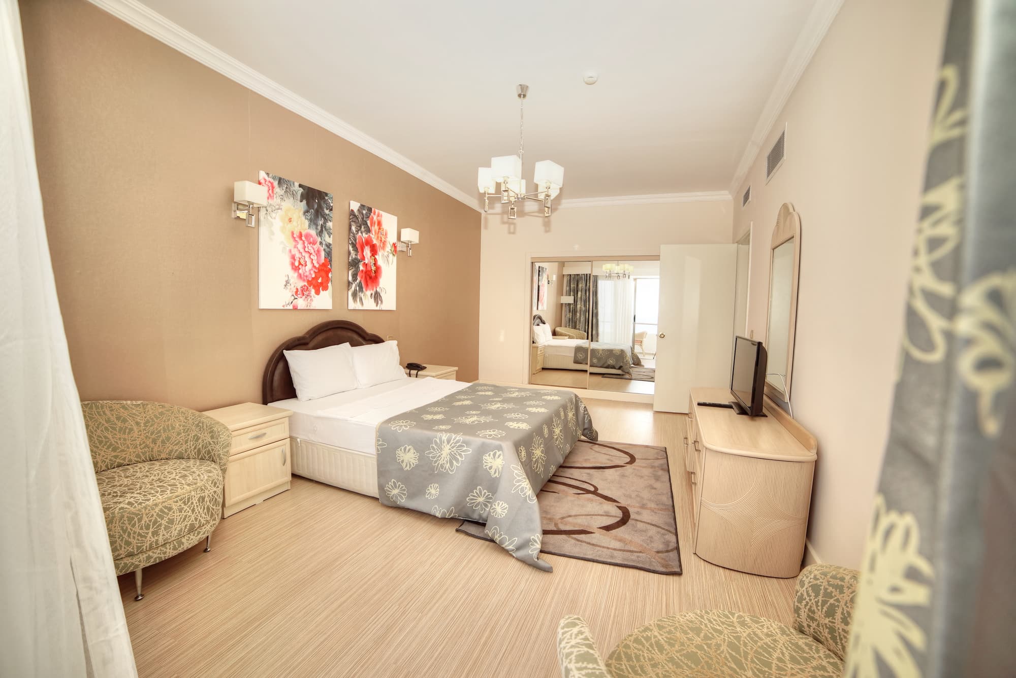 Jasmine Court Hotel & Casino, Room