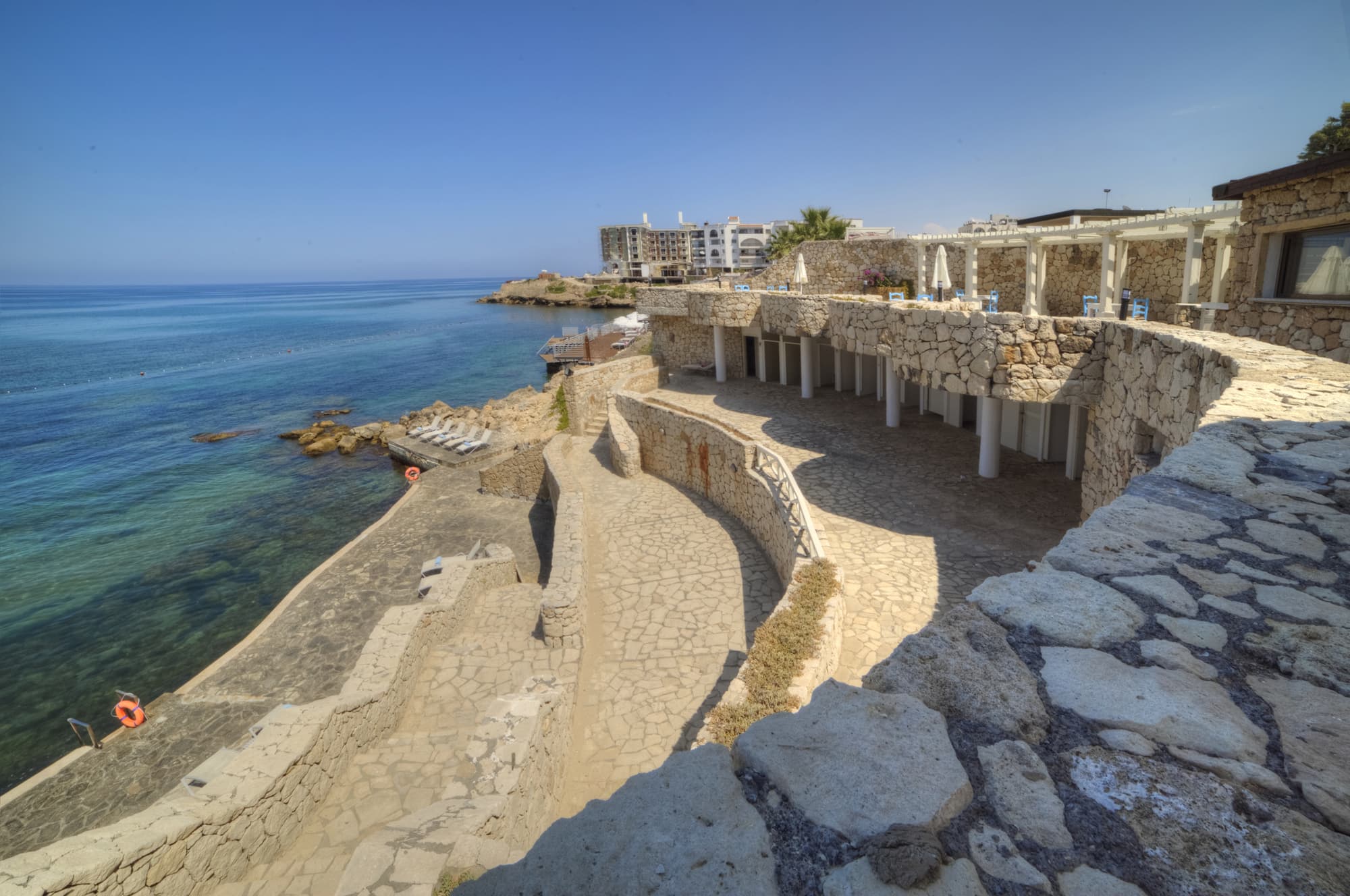 Jasmine Court Hotel & Casino, Beach