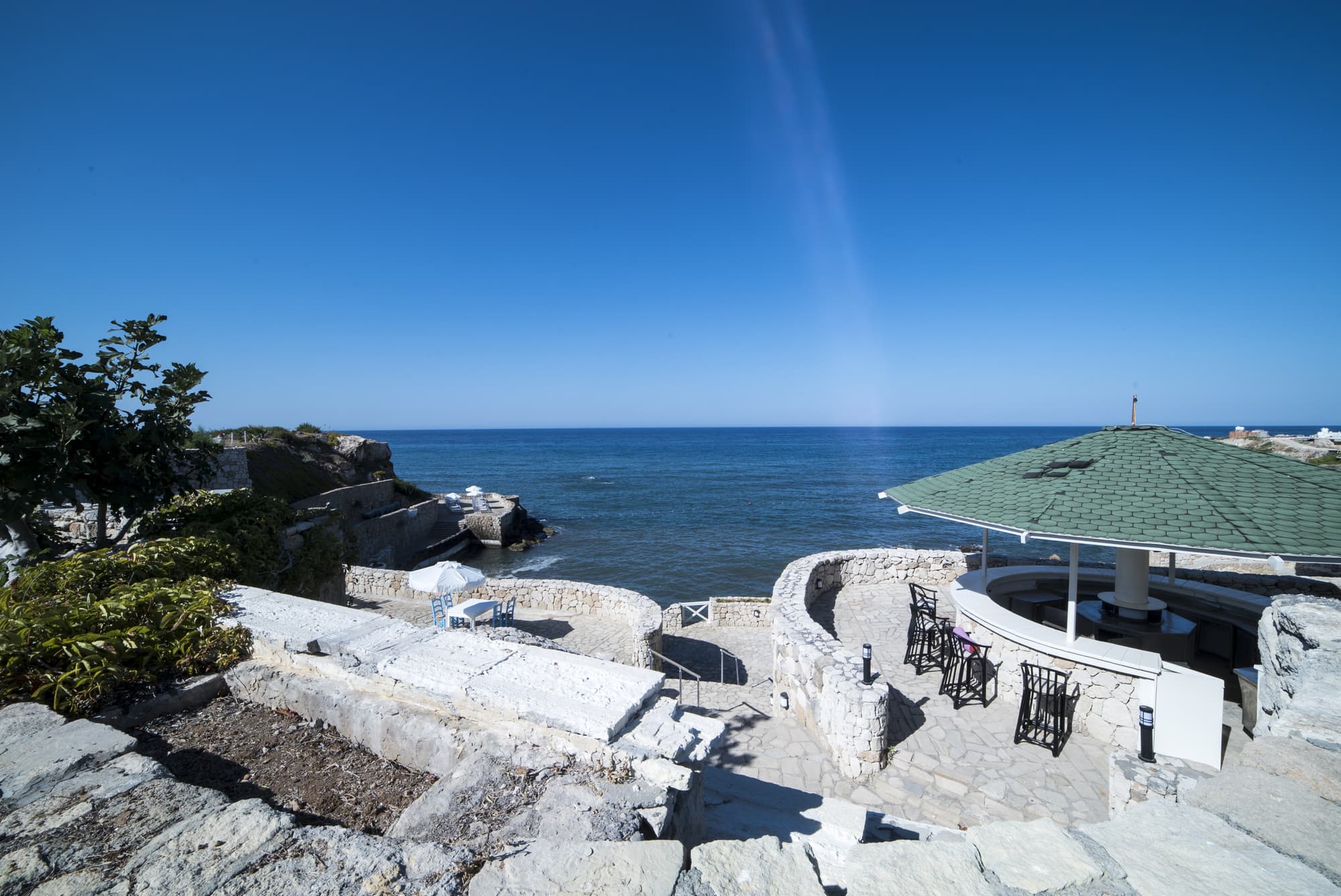 Jasmine Court Hotel & Casino, Terrace