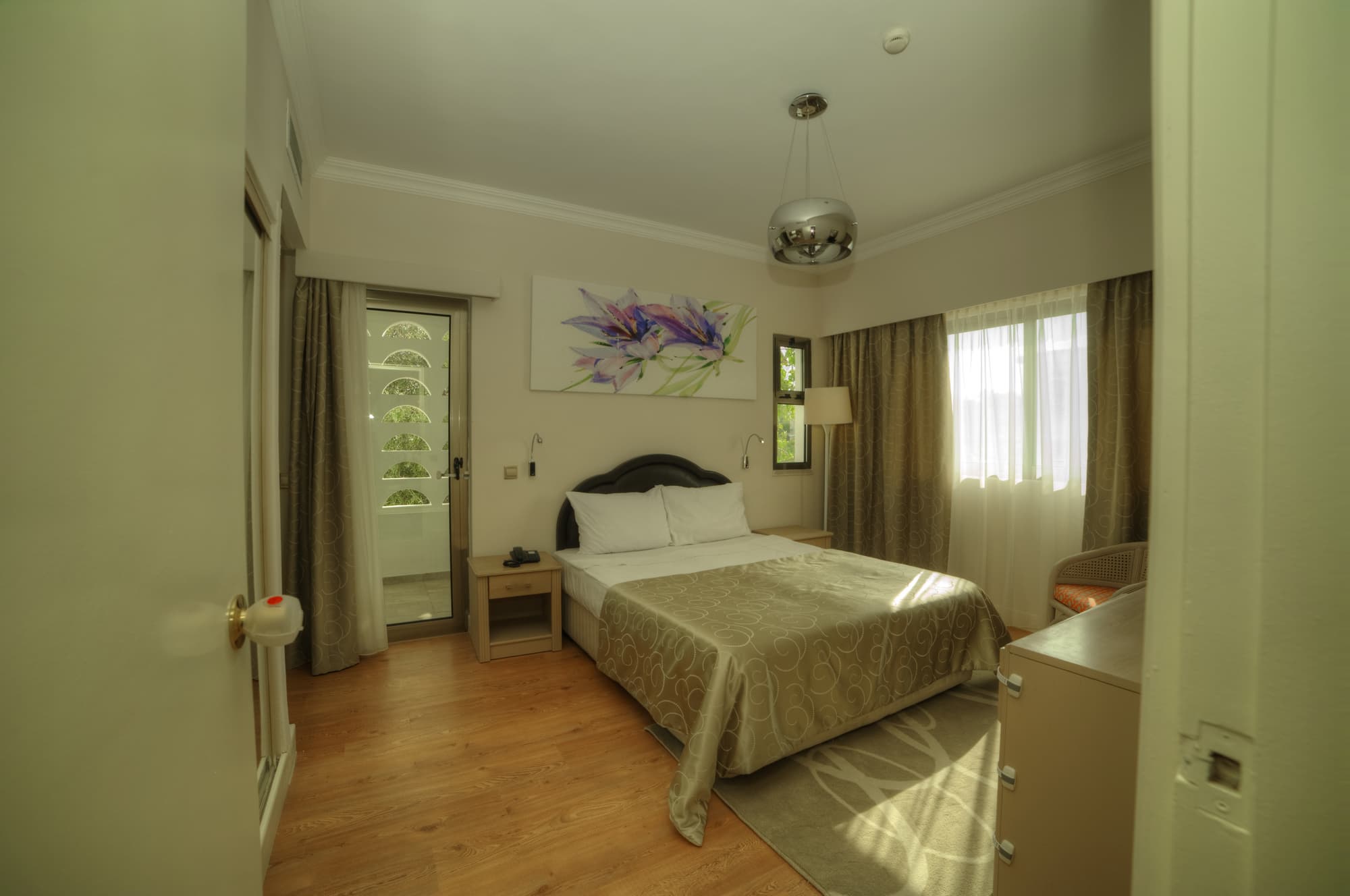 Jasmine Court Hotel & Casino, Room