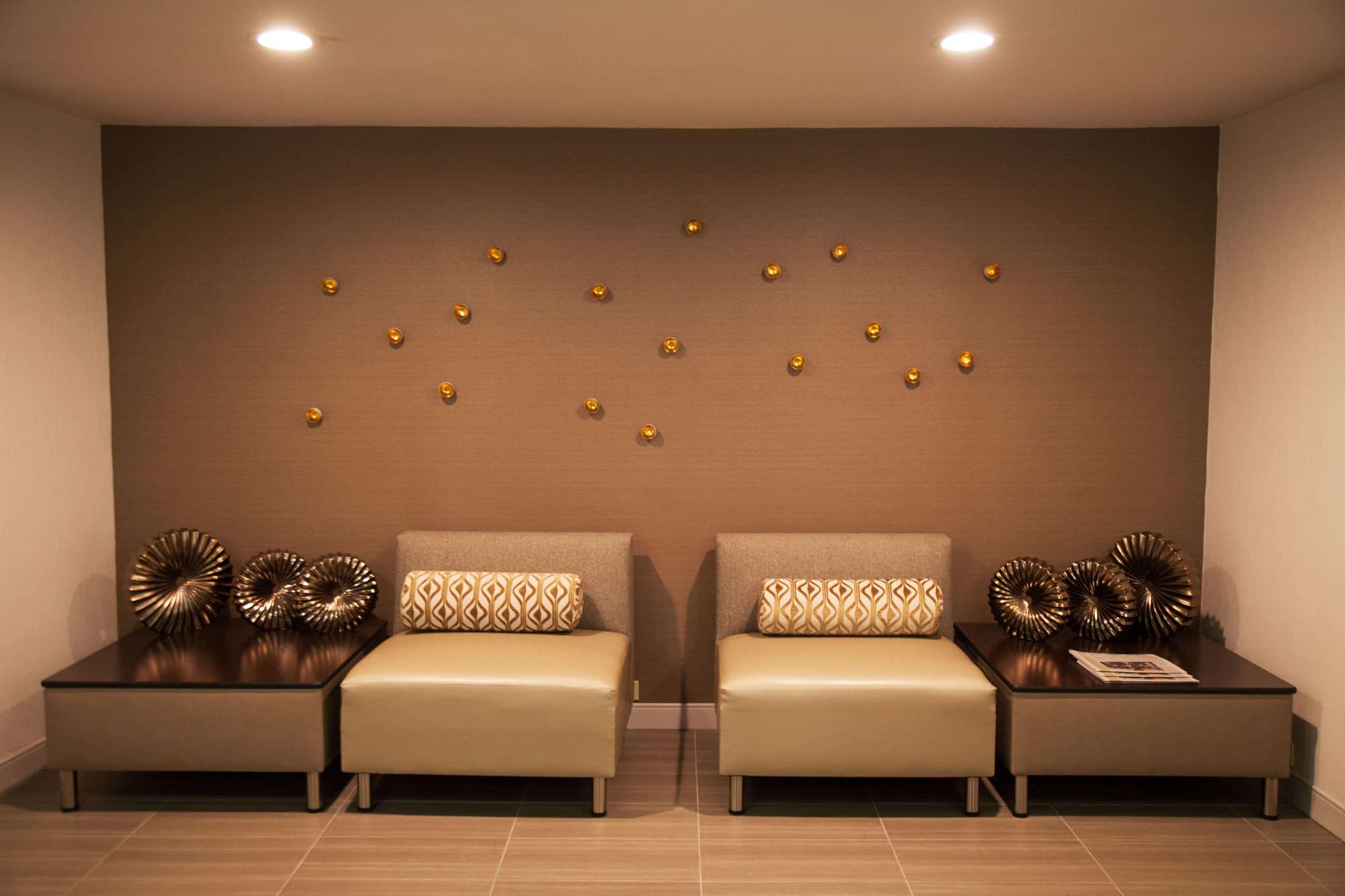 The Brookhaven Atlanta Hotel, Lobby