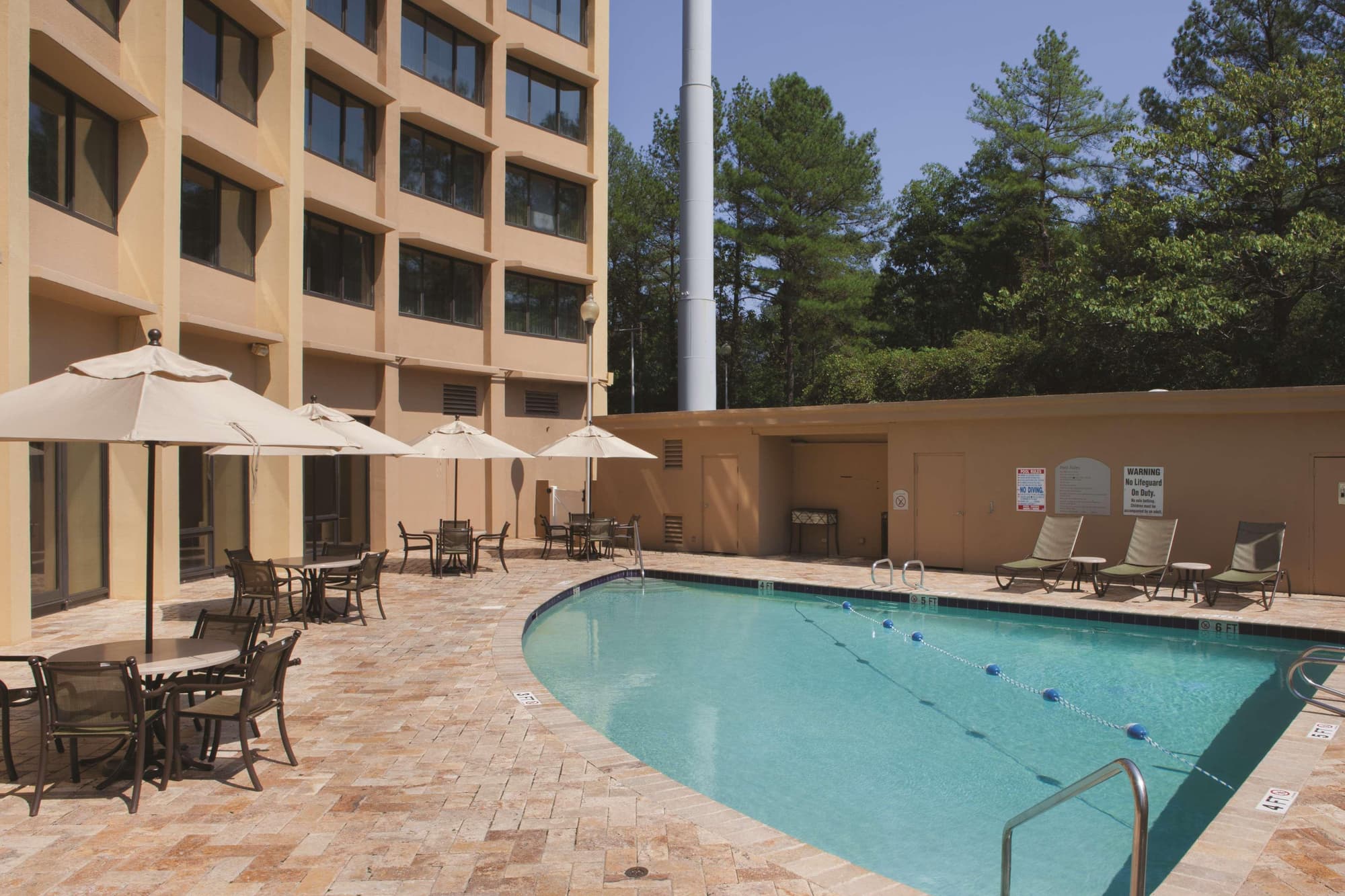 The Brookhaven Atlanta Hotel, Pool