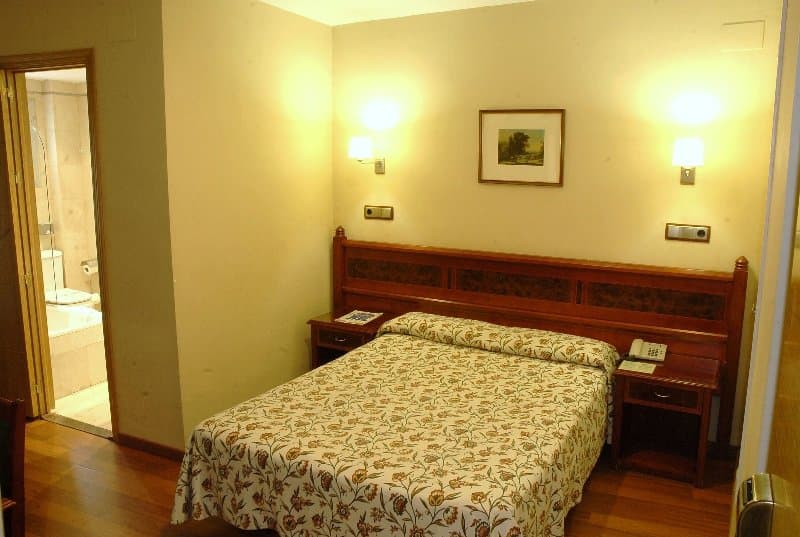 Reyes Católicos, Room