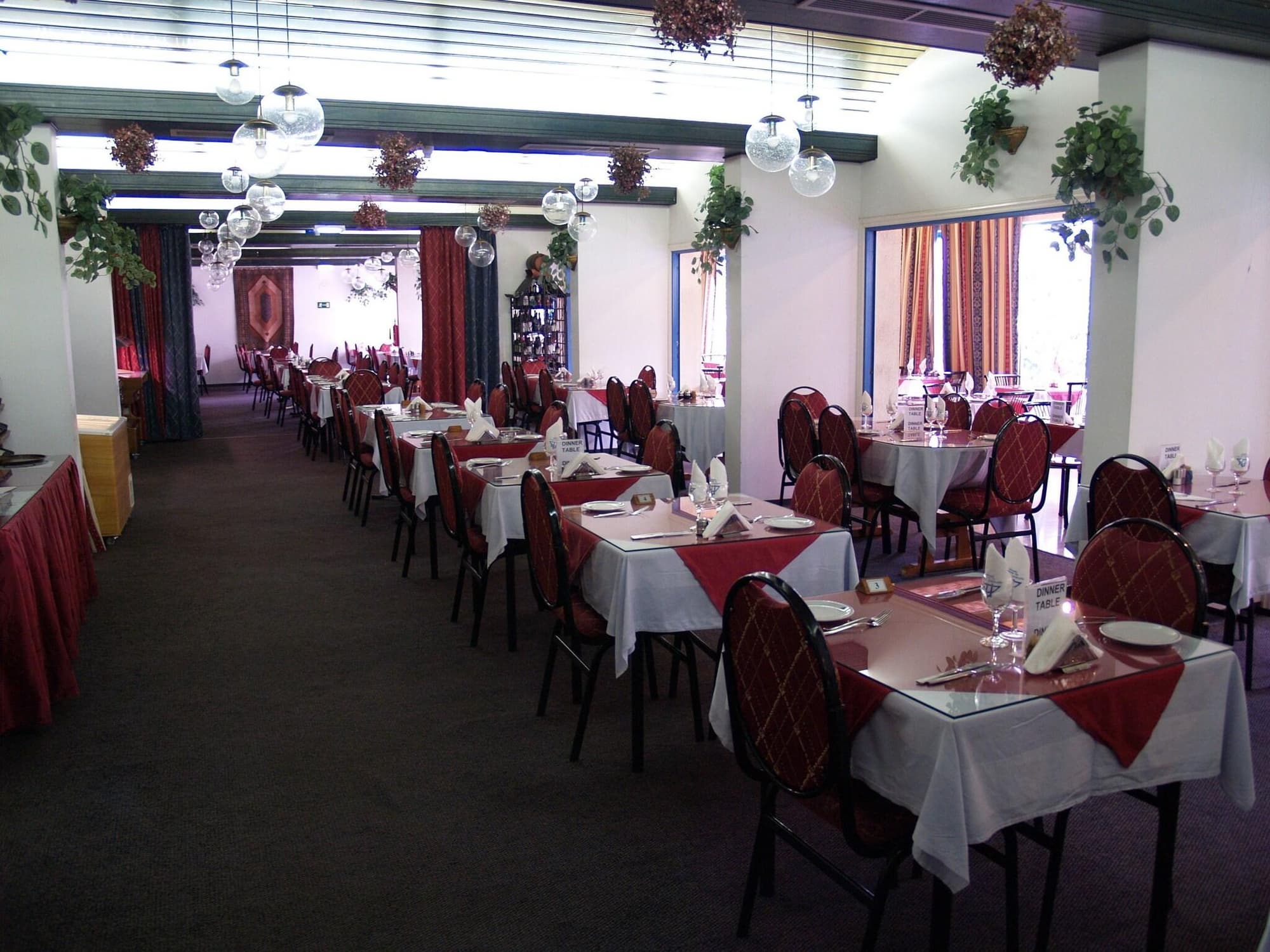 Paphiessa, Restaurant