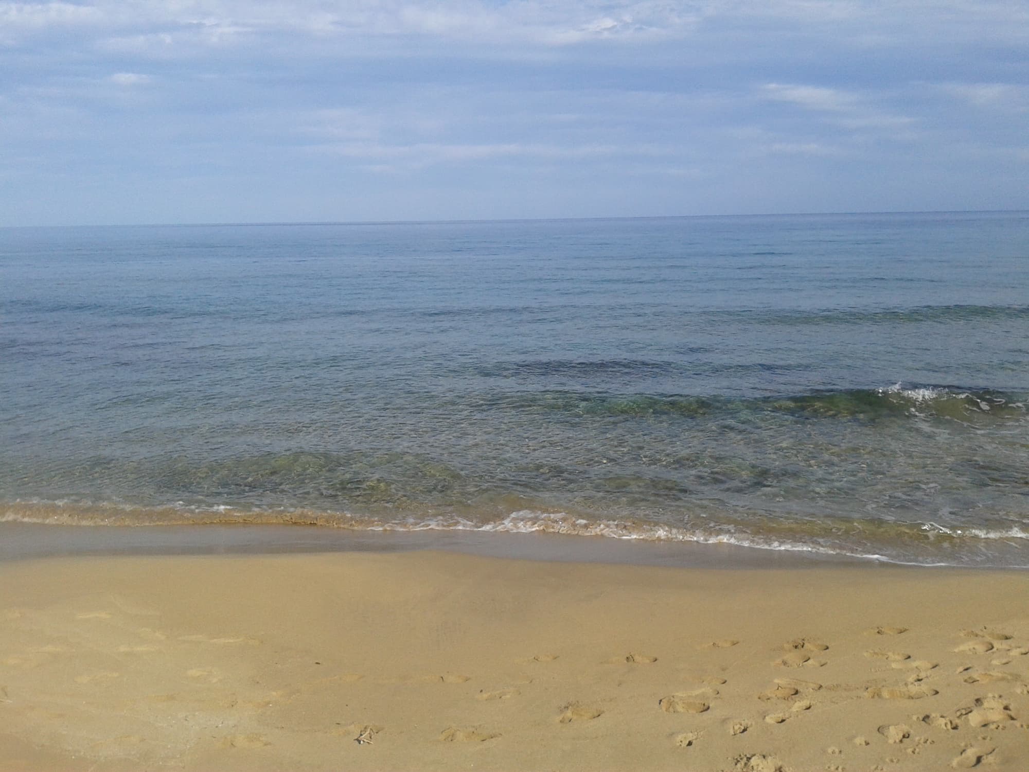 Neon Beach Hotel, Beach