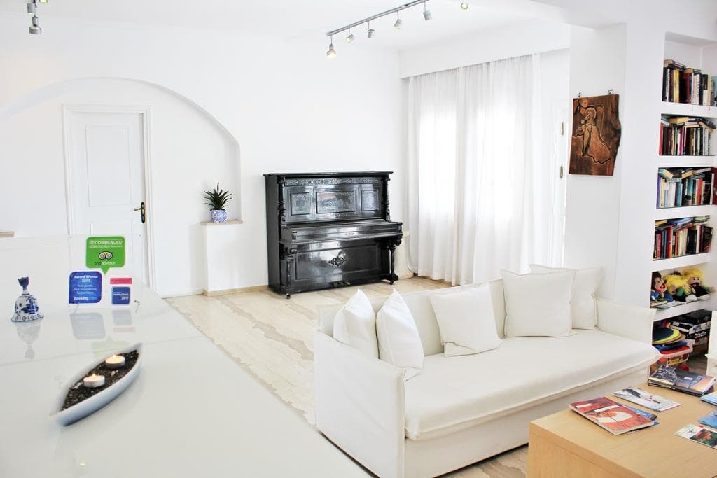 Poseidon Beach Hotel, Lobby