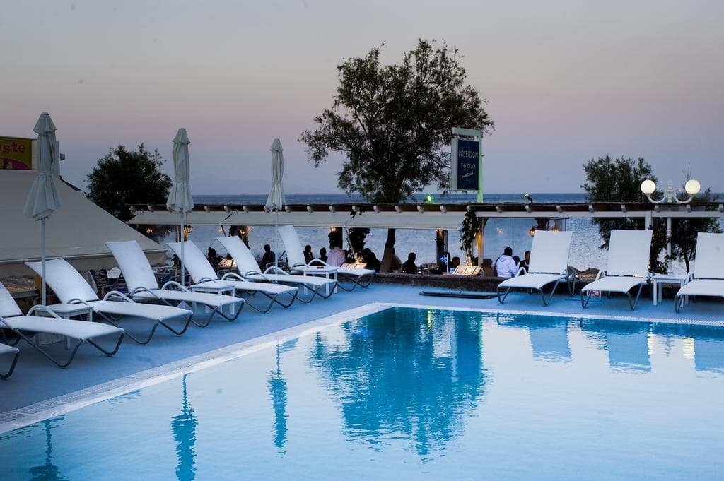Poseidon Beach Hotel, Pool