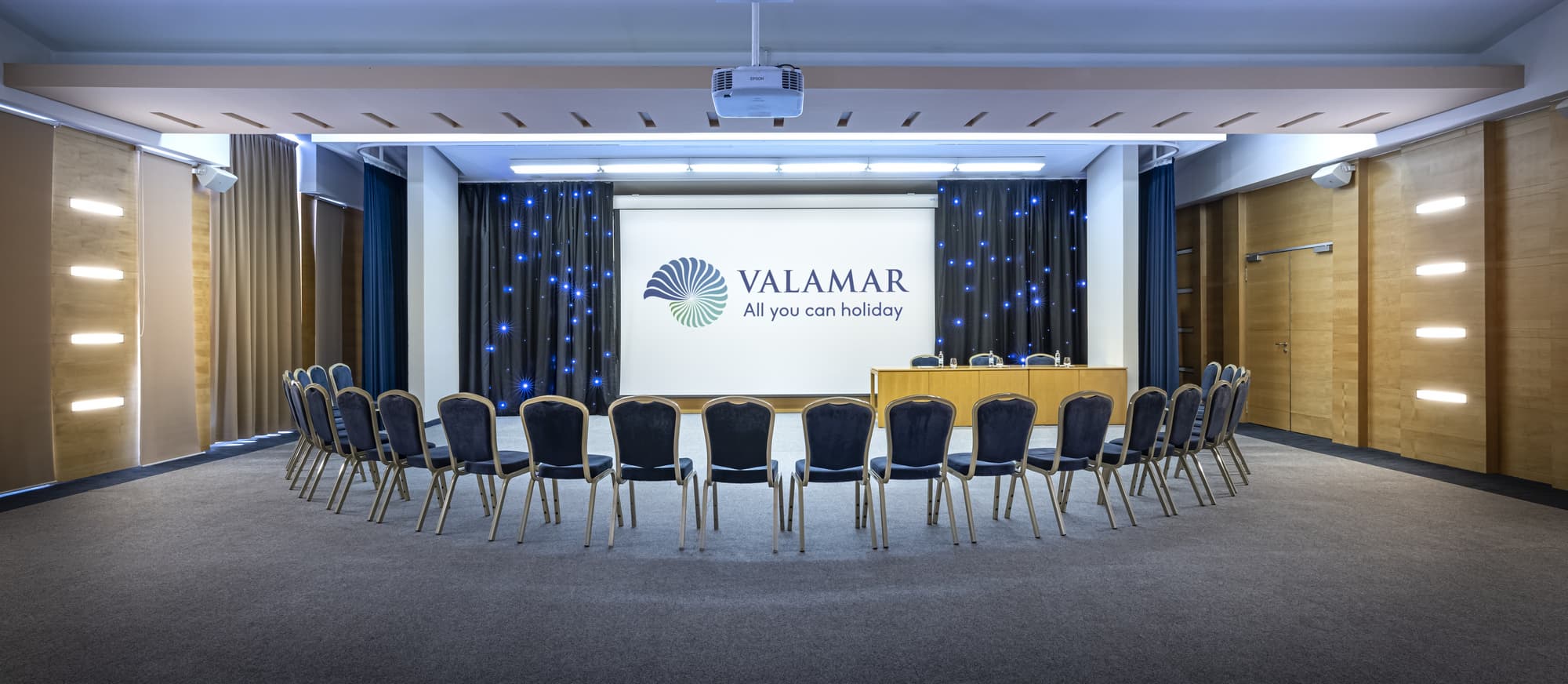 Valamar Diamant Hotel, Conferences