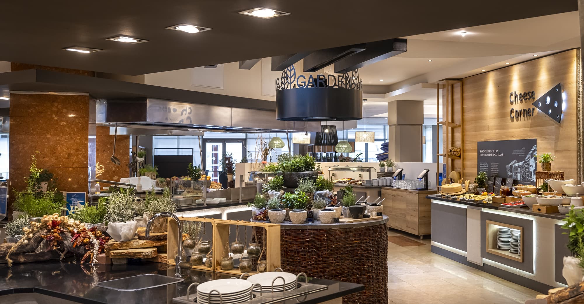 Valamar Diamant Hotel, Restaurant