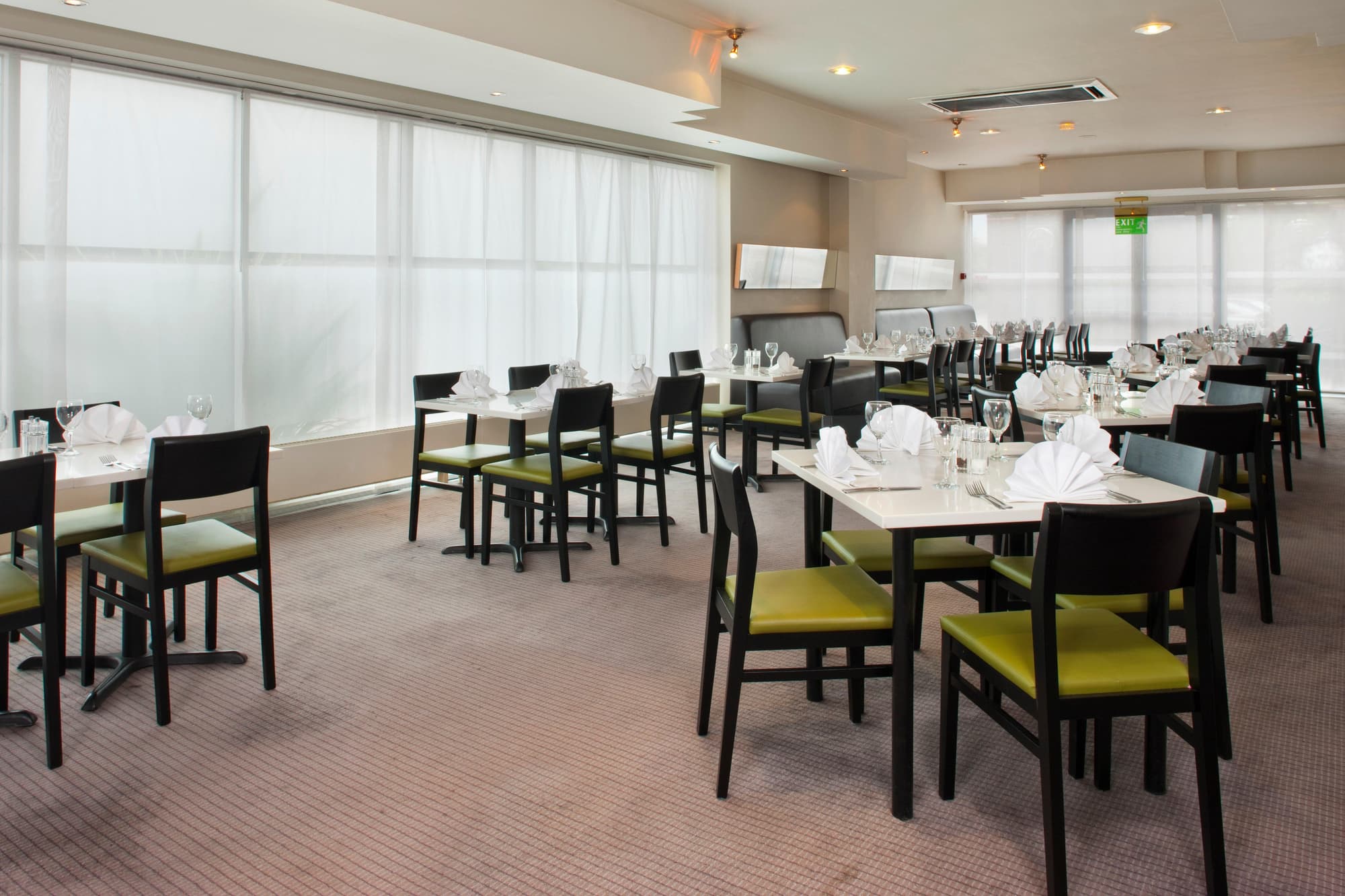 Holiday Inn London Brent Cross, Restaurant