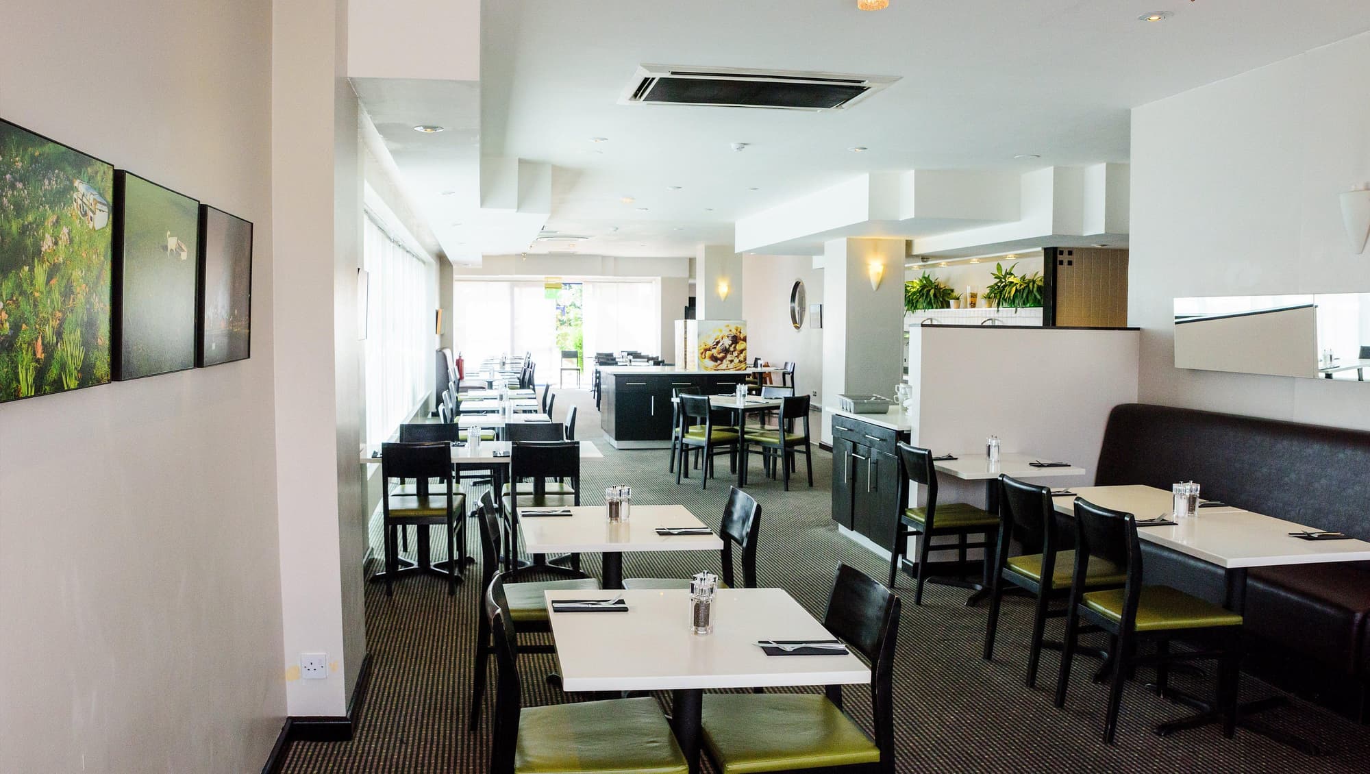 Holiday Inn London Brent Cross, Restaurant