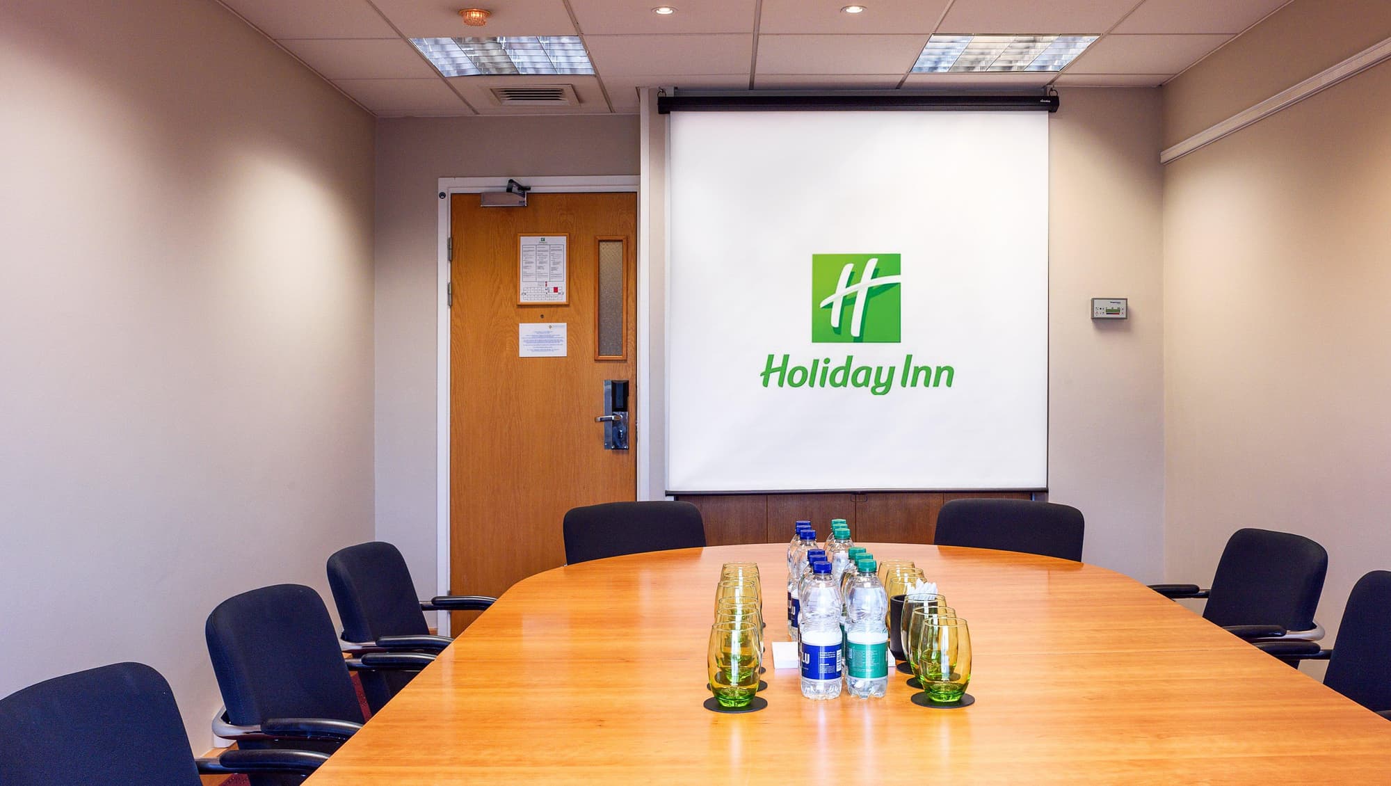 Holiday Inn London Brent Cross, Conferences