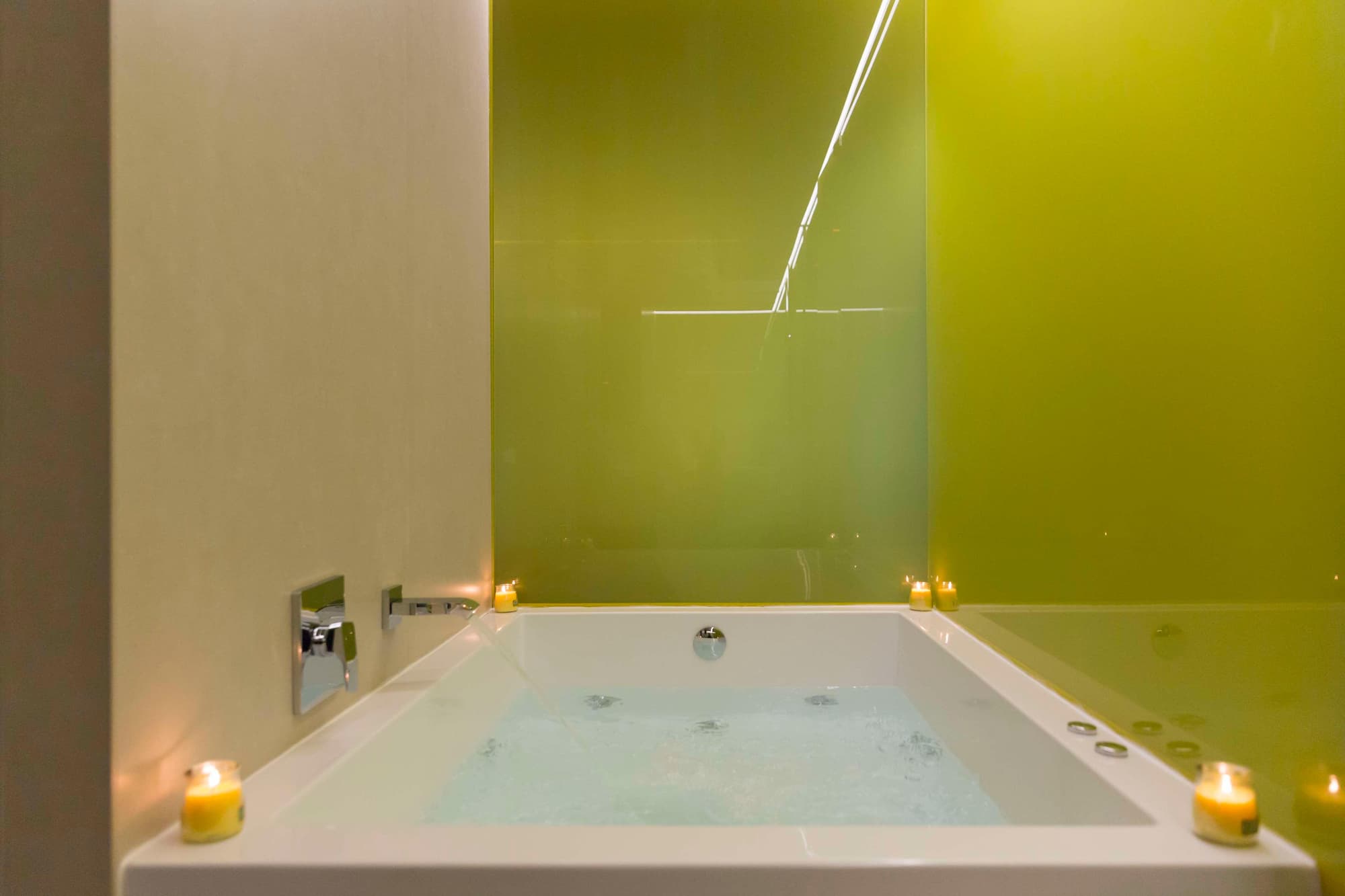 Macia Sevilla Kubb, Room