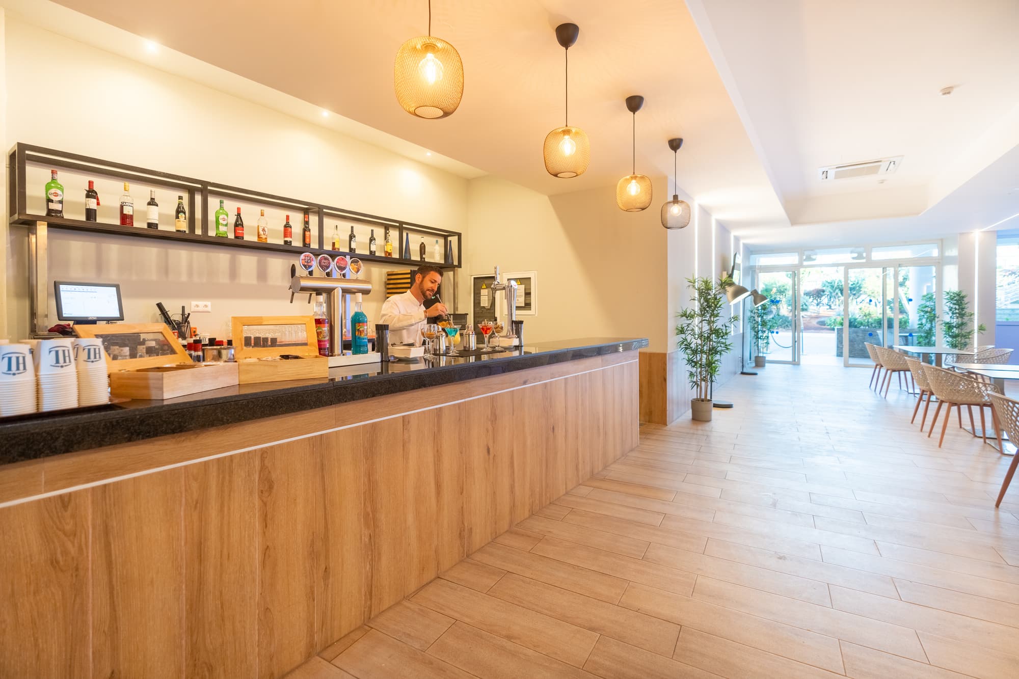 HL Club Playa Blanca, Bar