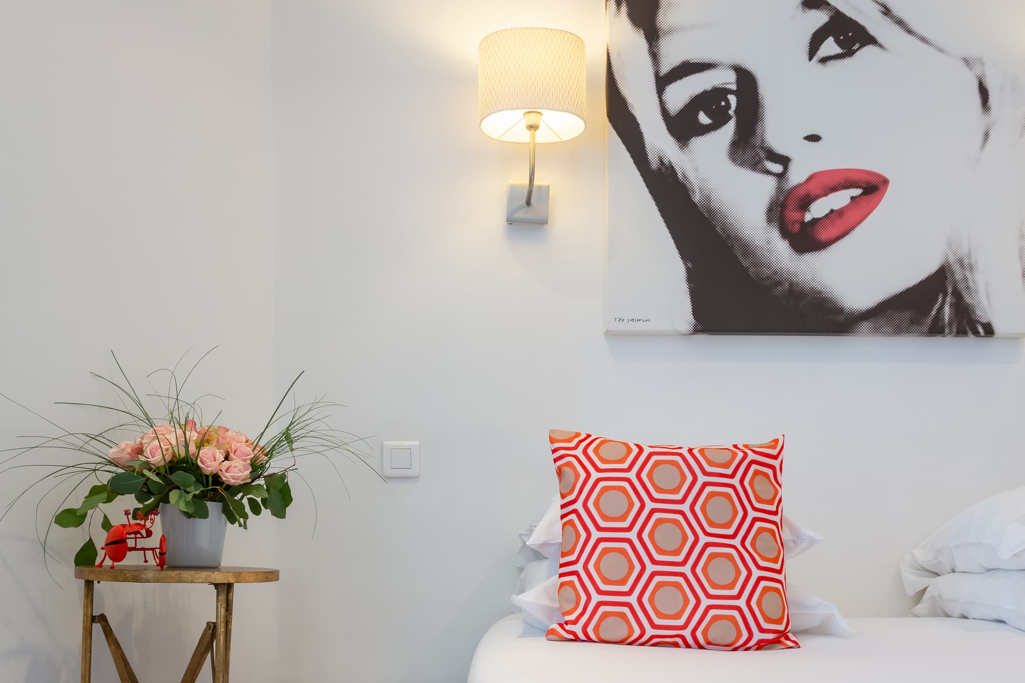 Yelo Lumière powered by Sonder, Room