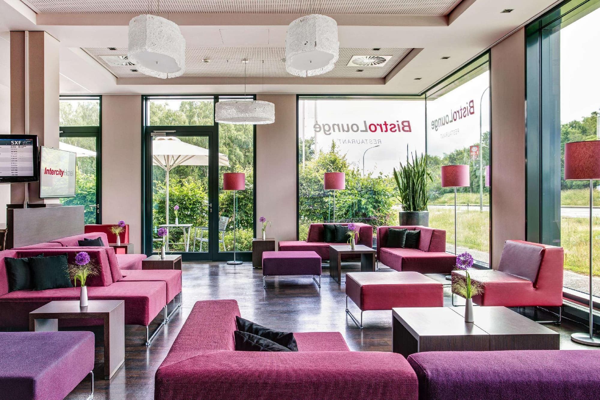 IntercityHotel Berlin Ostbahnhof, Lobby