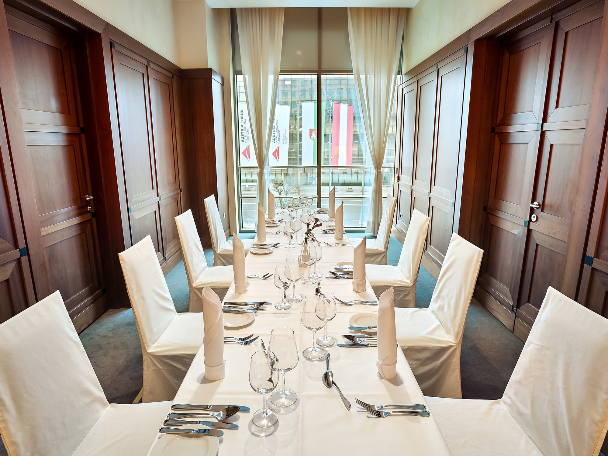 Doubletree by Hilton Ljubljana, Restaurant