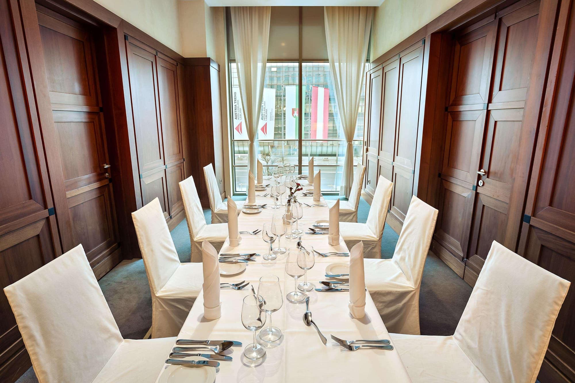 Doubletree by Hilton Ljubljana, Restaurant