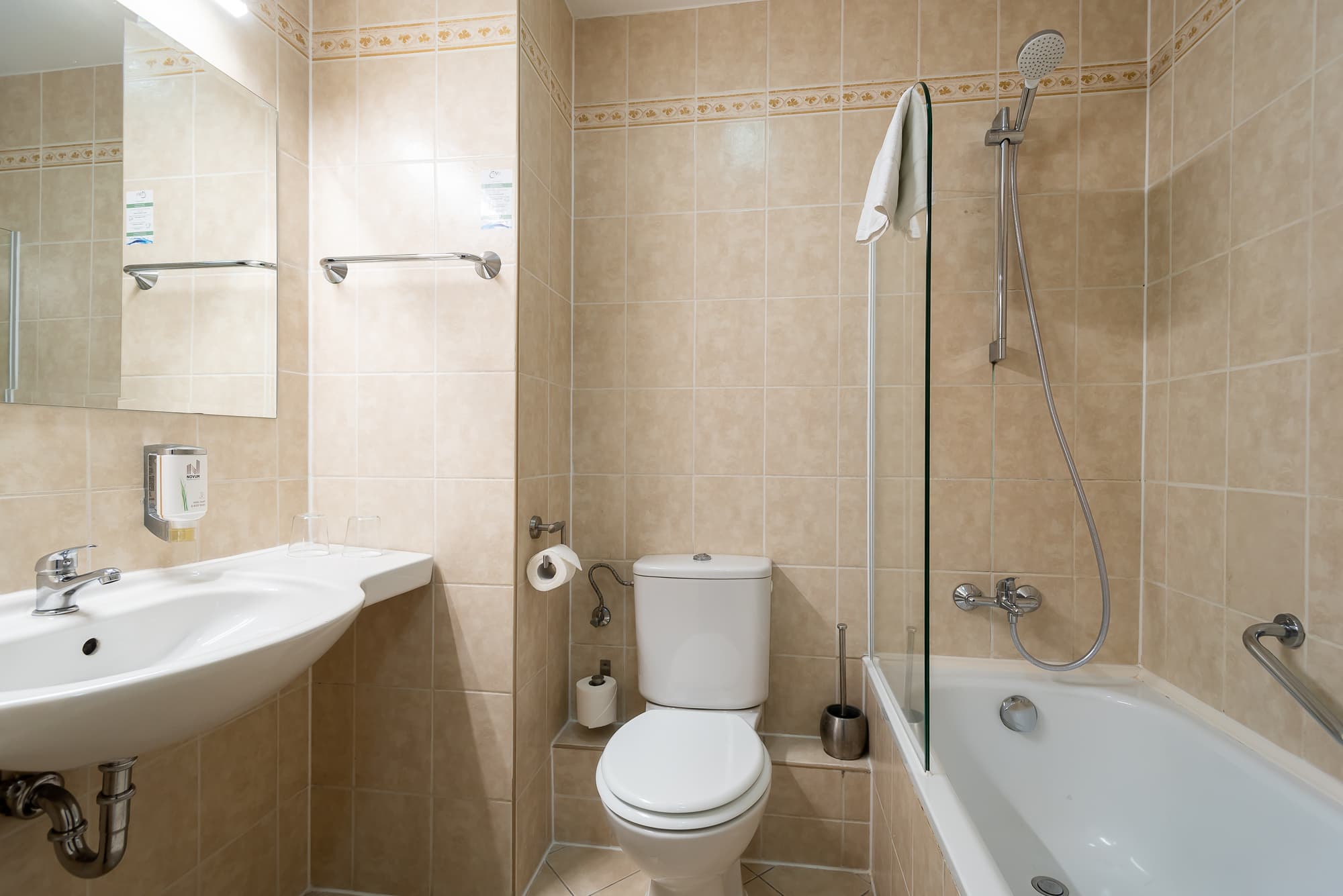 East City Hotel, Room