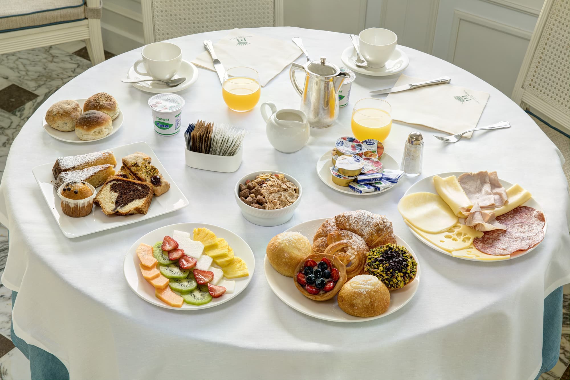 Grand Hotel De La Ville, Restaurant