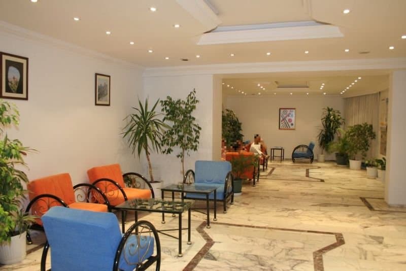 Anahtar Apart, Lobby