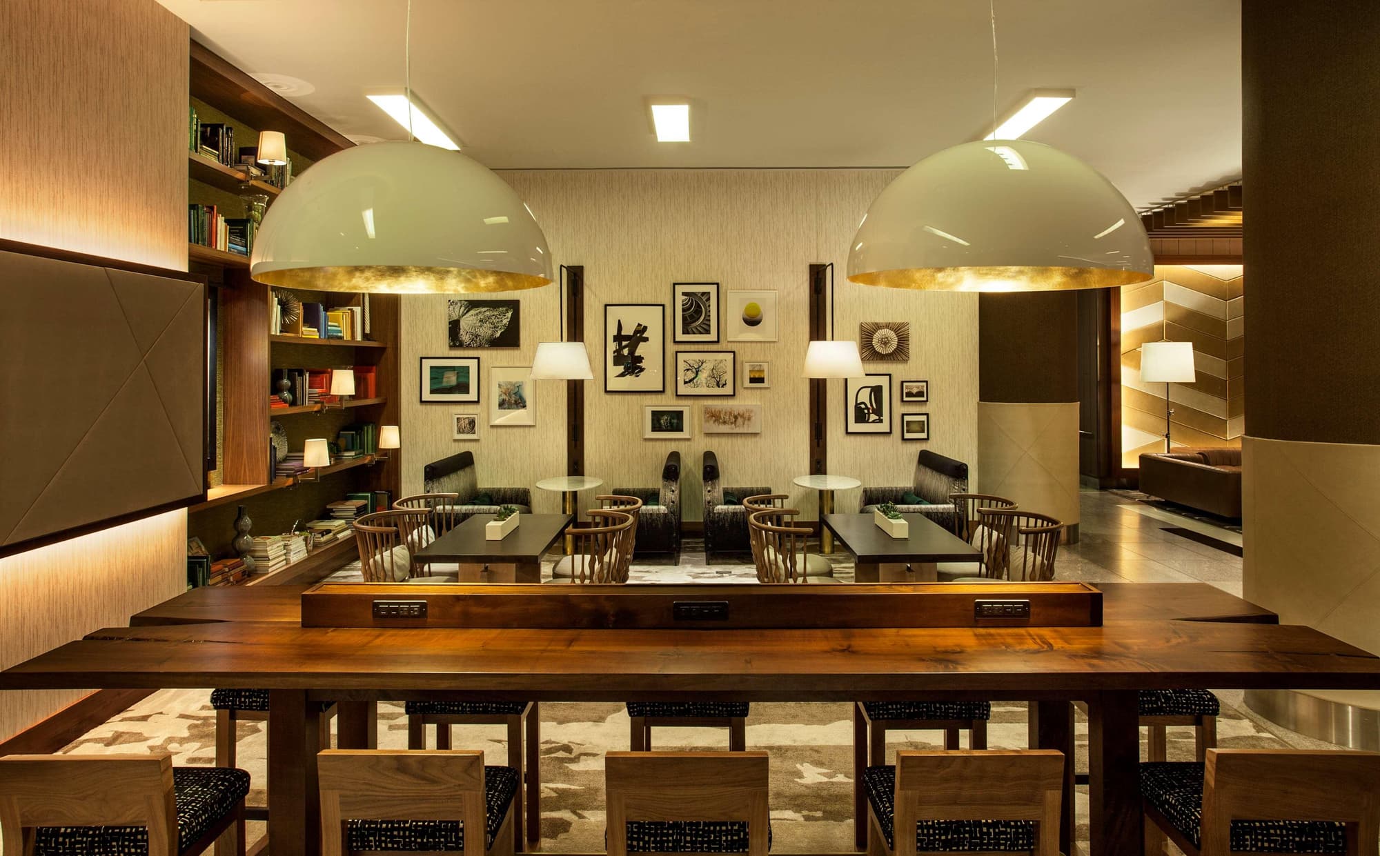 Westin Times Square, Lobby