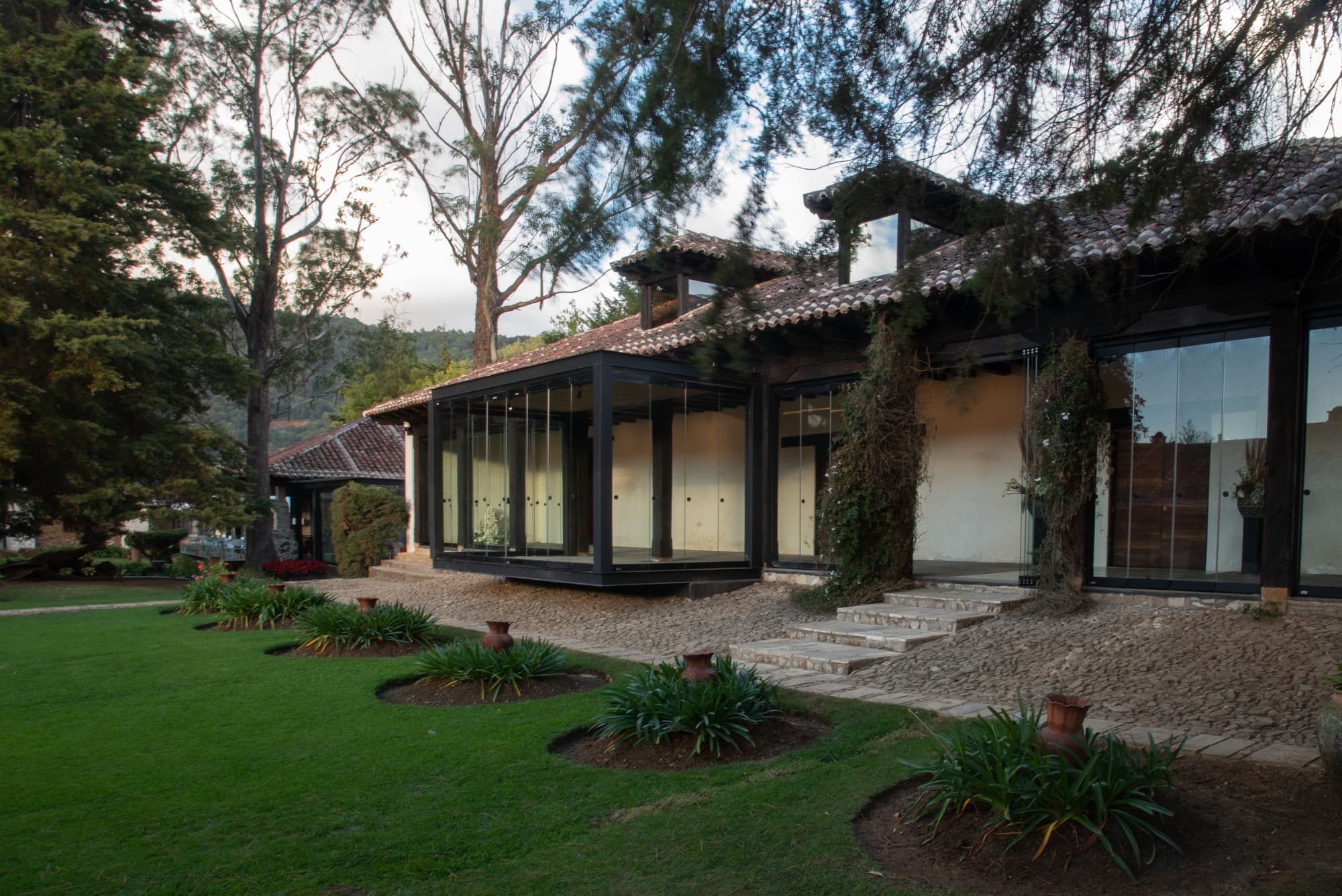 Uvence Arte + Hotel, General view