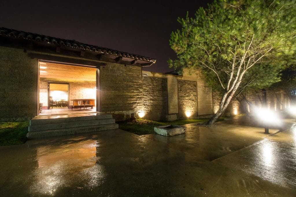 Uvence Arte + Hotel, General view