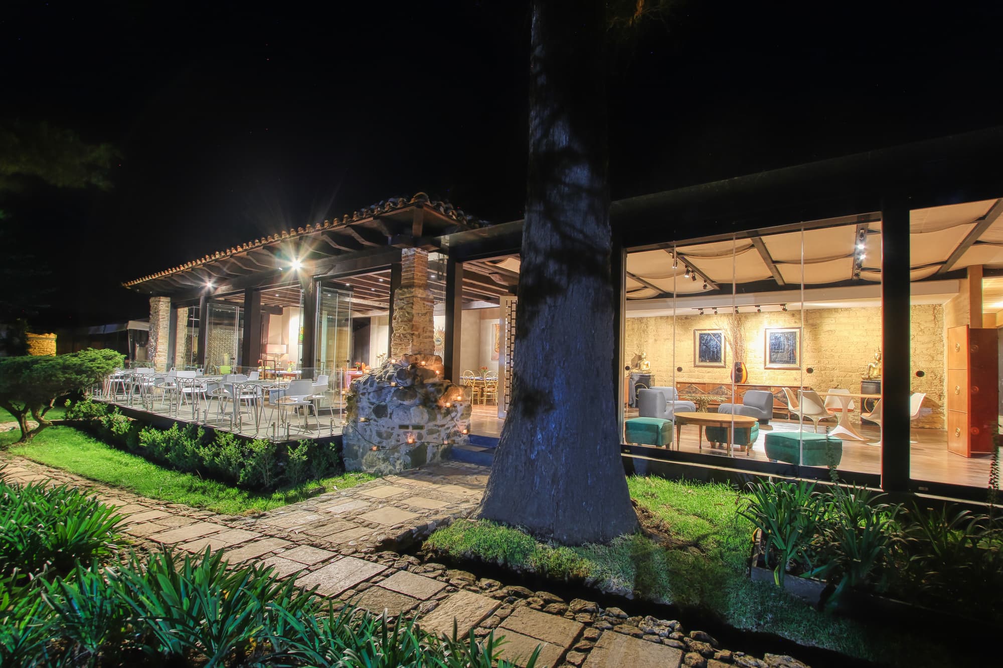 Uvence Arte + Hotel, Restaurant