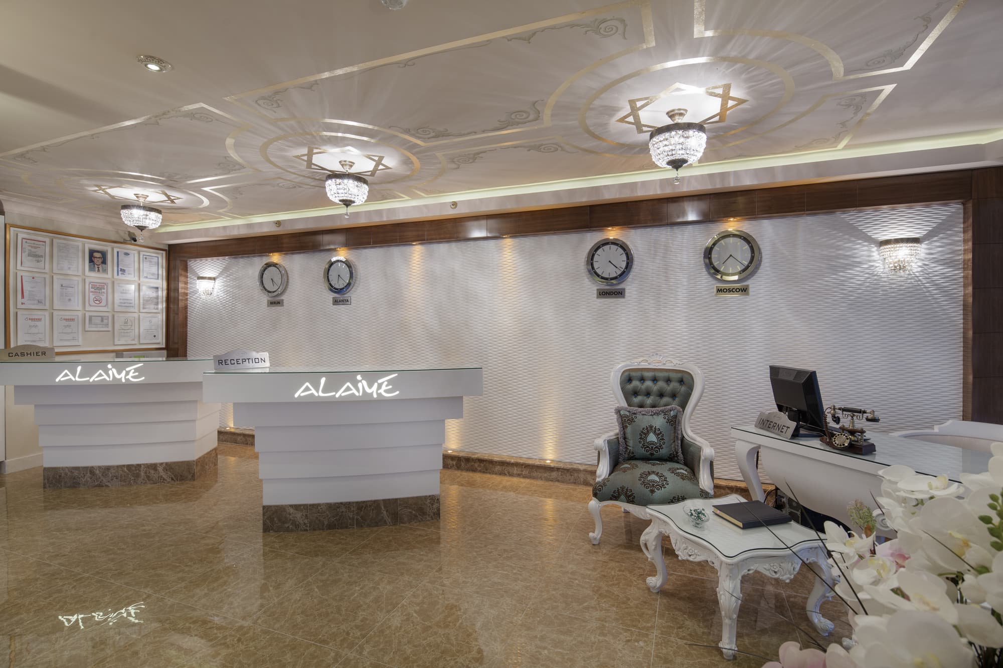 Alaiye Kleopatra, Lobby