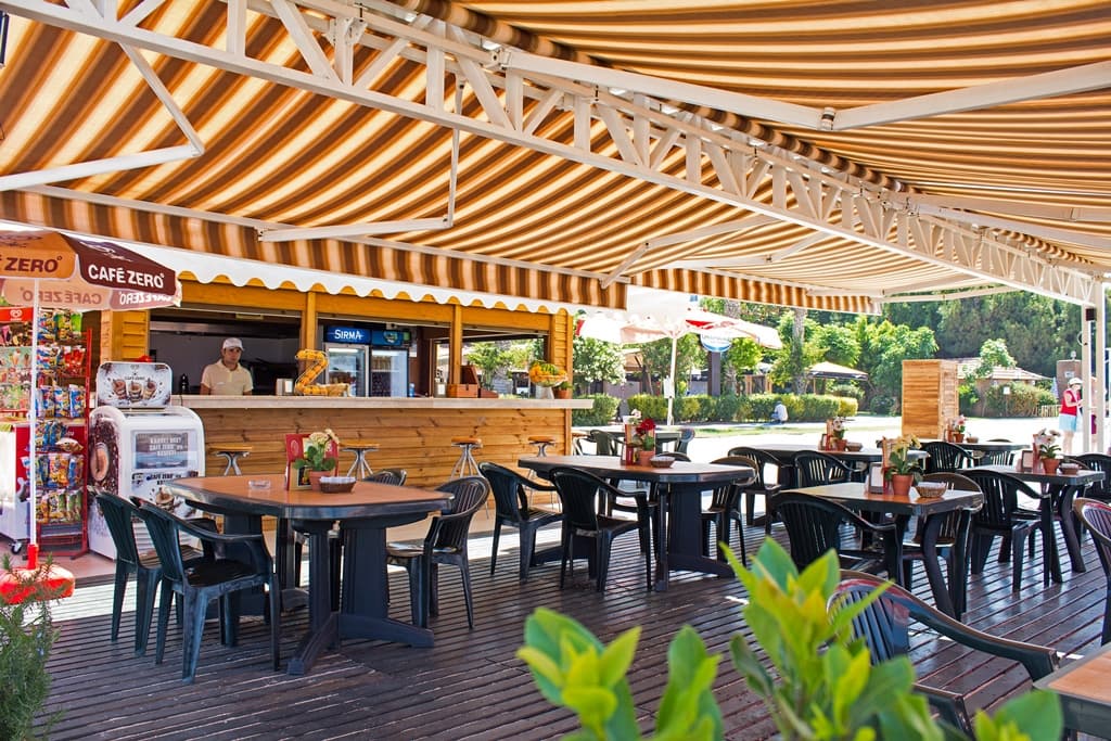 Alaiye Kleopatra, Beach