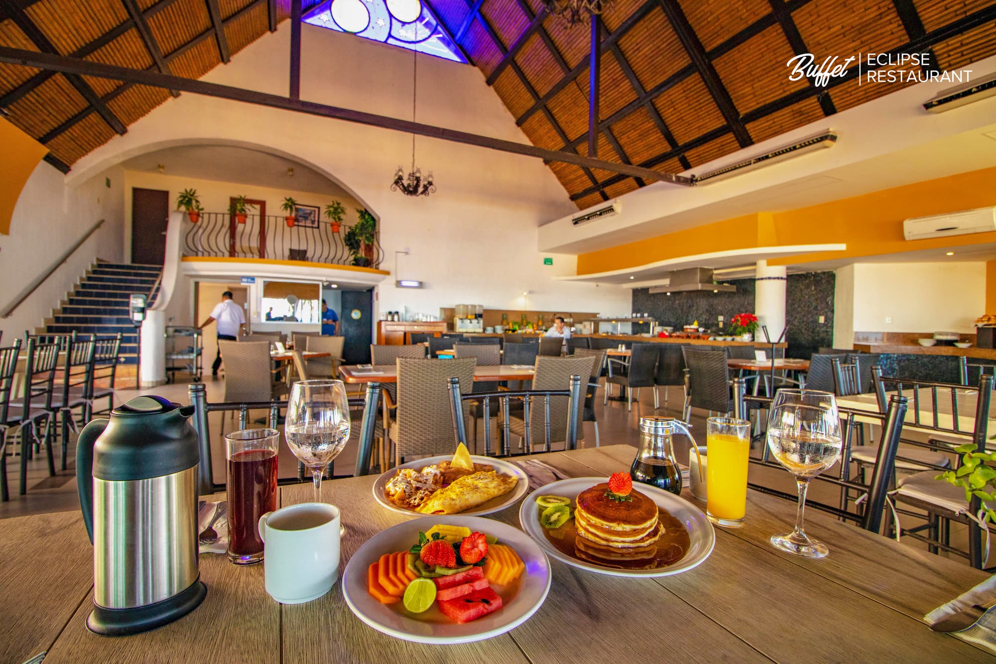 Luna Palace Hotel & Suites, Restaurant