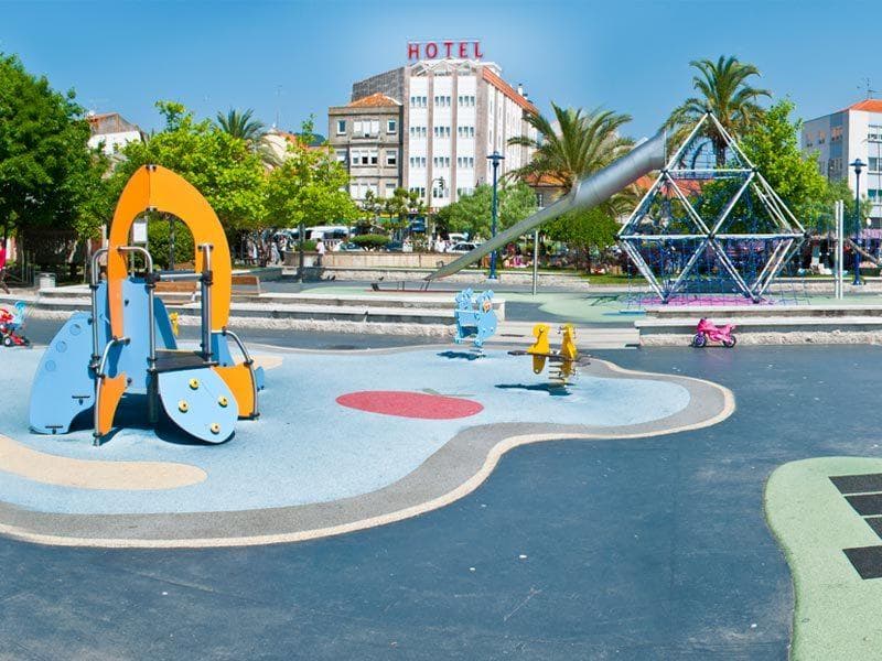 Airiños, Sports and Entertainment