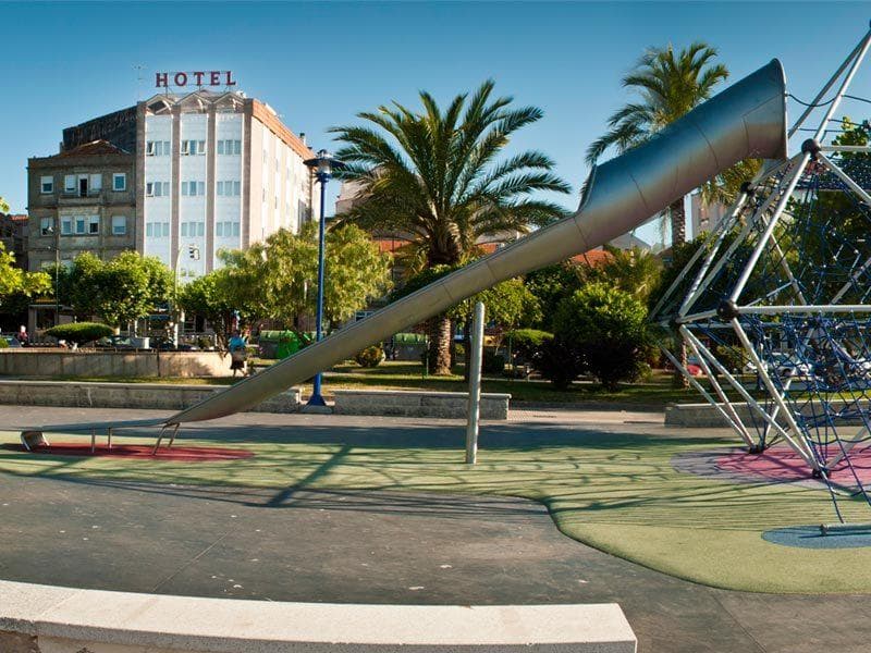 Airiños, Sports and Entertainment