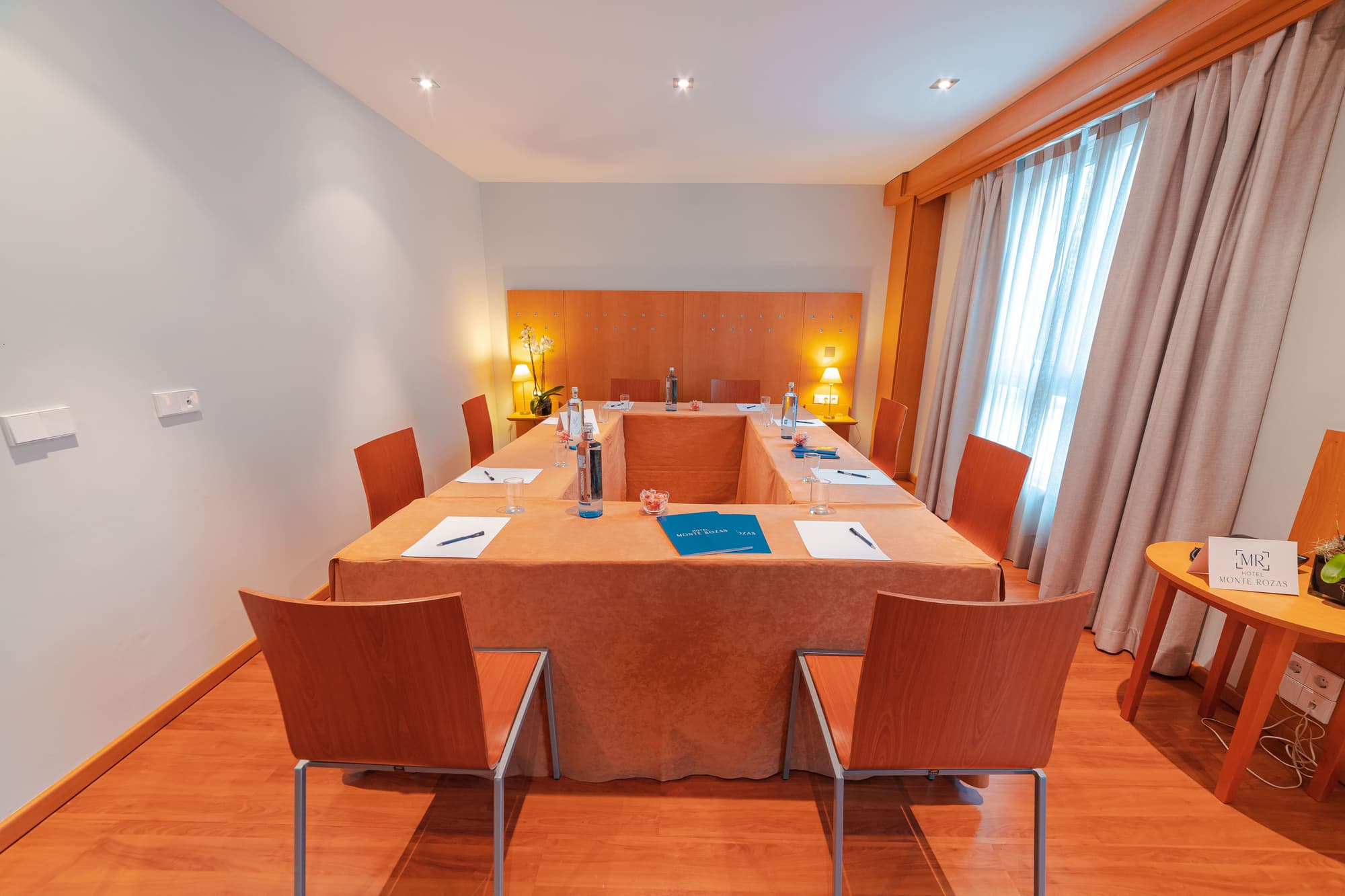 Hotel Monte Rozas, Conferences