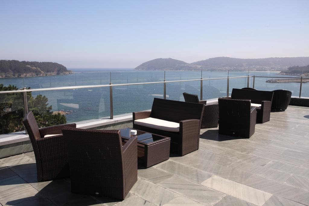 Las Sirenas (Hotel), Bar