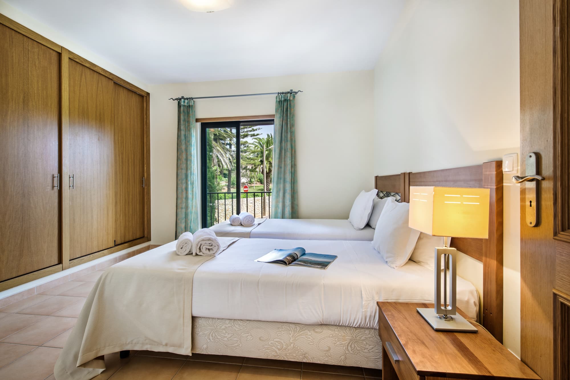 Jardim da Meia Praia, Room