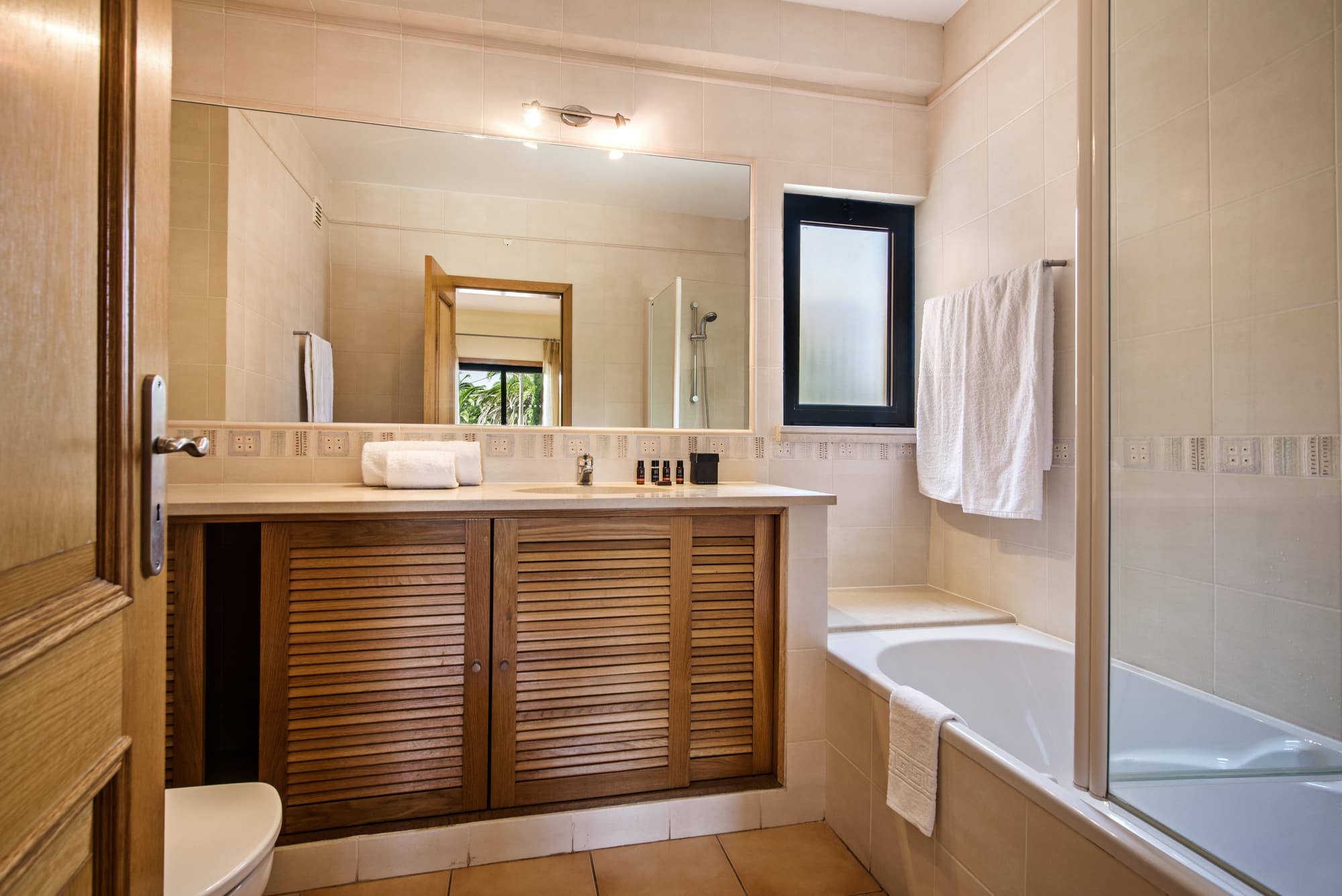 Jardim da Meia Praia, Room