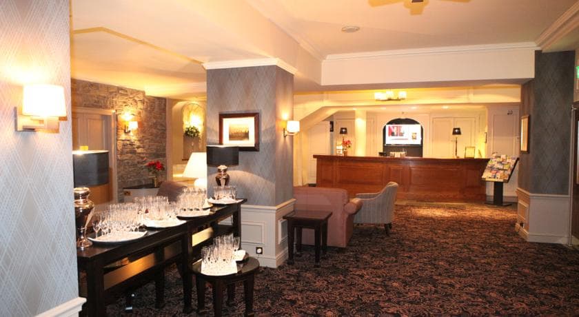 Golden Lion Hotel, Lobby