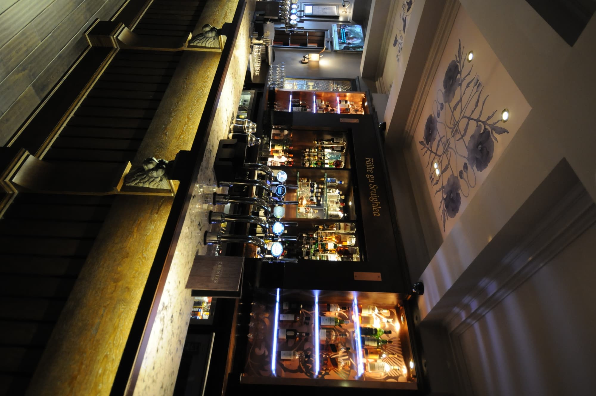 Golden Lion Hotel, Restaurant