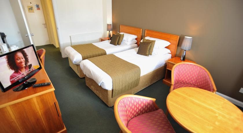 Golden Lion Hotel, Room