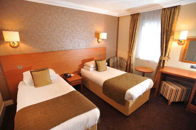 Golden Lion Hotel, Room