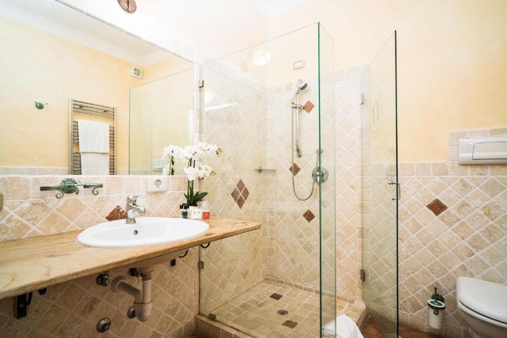 LH Pozzo Sacro, Room