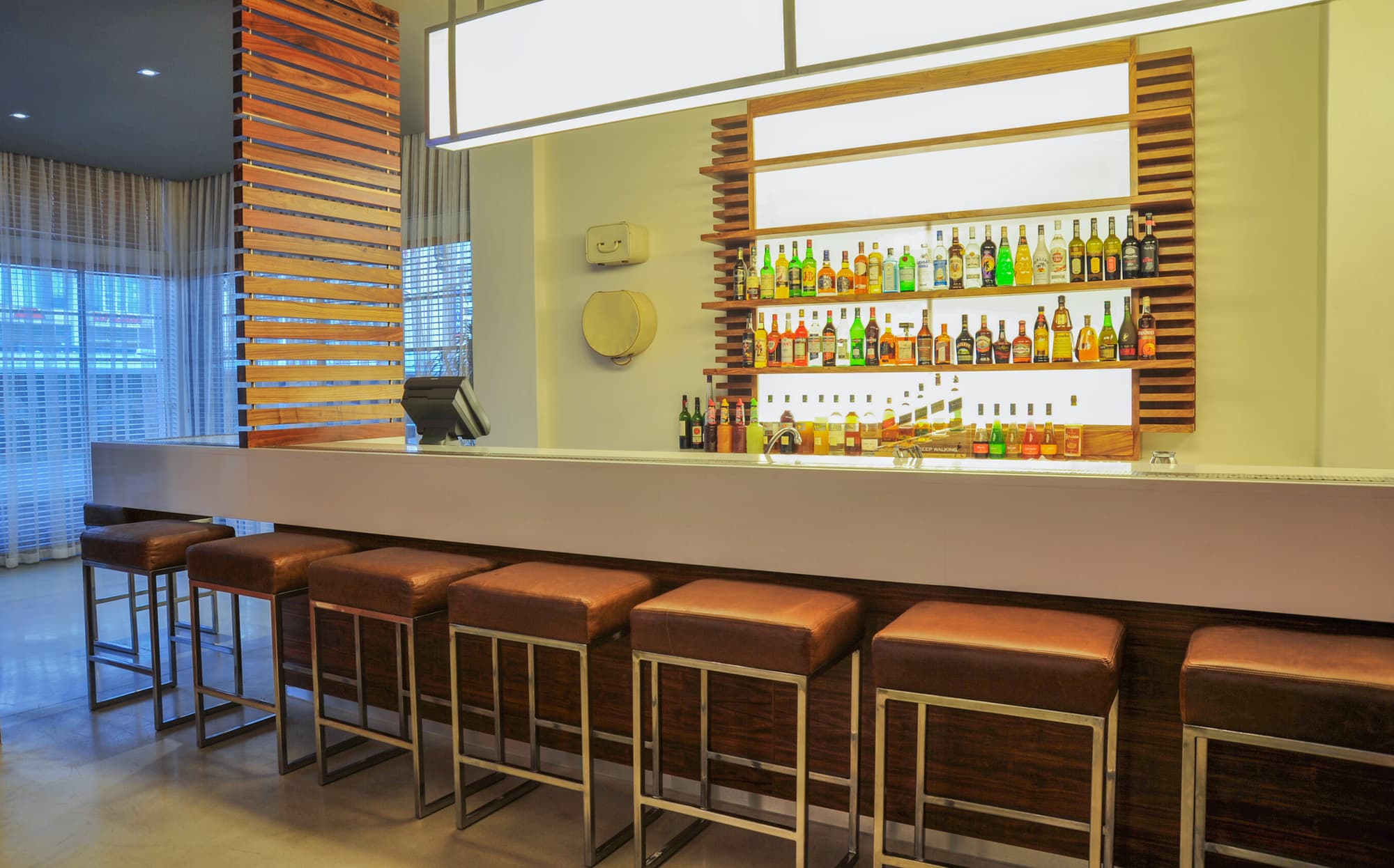 Garden Court Victoria Junction Hotel, Bar