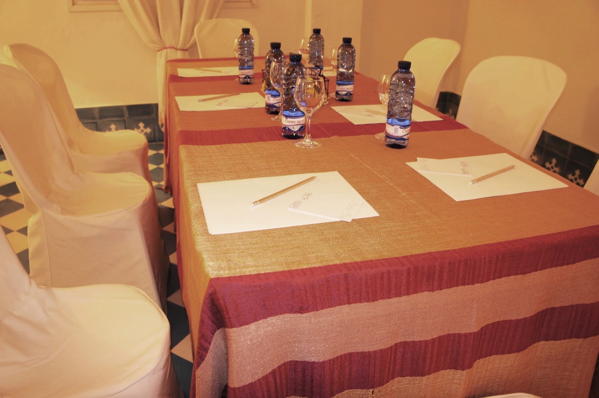 Alcoba del Rey de Sevilla, Conferences