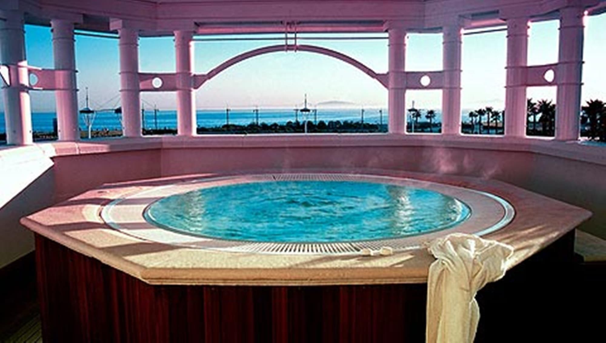 Intercontinental Table Bay Cape Town by IHG, Pool